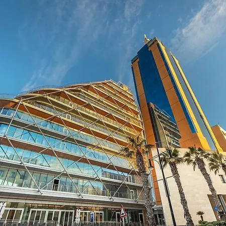 Apartment Splendid 2br Apartment, Steps To St Georges Bay *