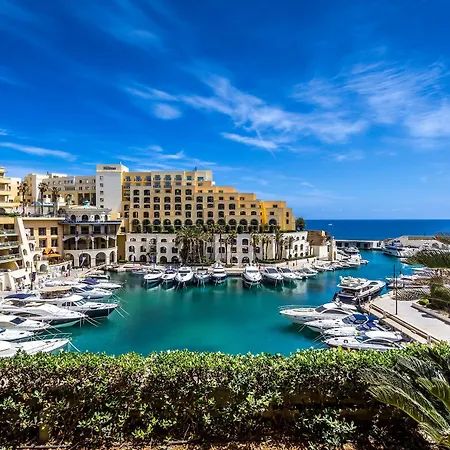 Splendid 2br Apartment, Steps To St Georges Bay * San Ġiljan