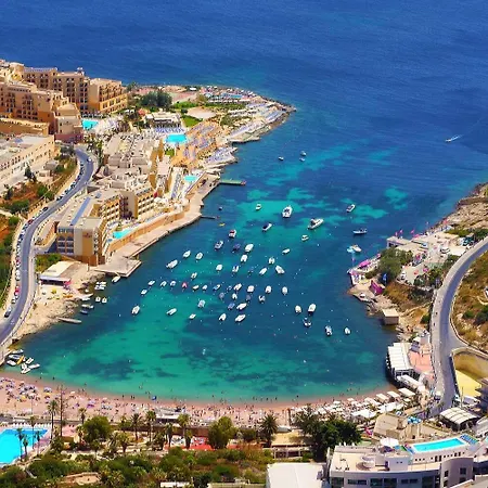 Διαμέρισμα Splendid 2br Apartment, Steps To St Georges Bay Saint Julian's